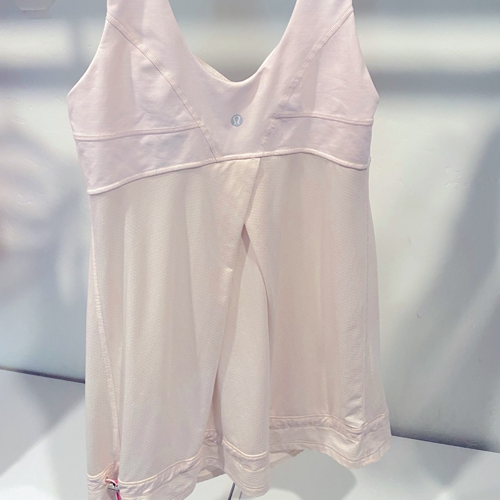 Lululemon tank